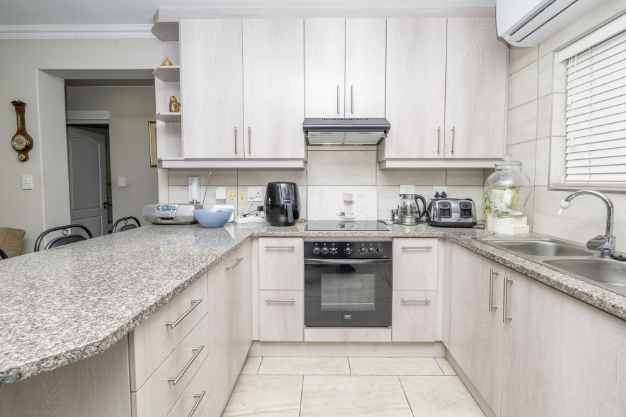 2 Bedroom Property for Sale in Brackenfell South Western Cape